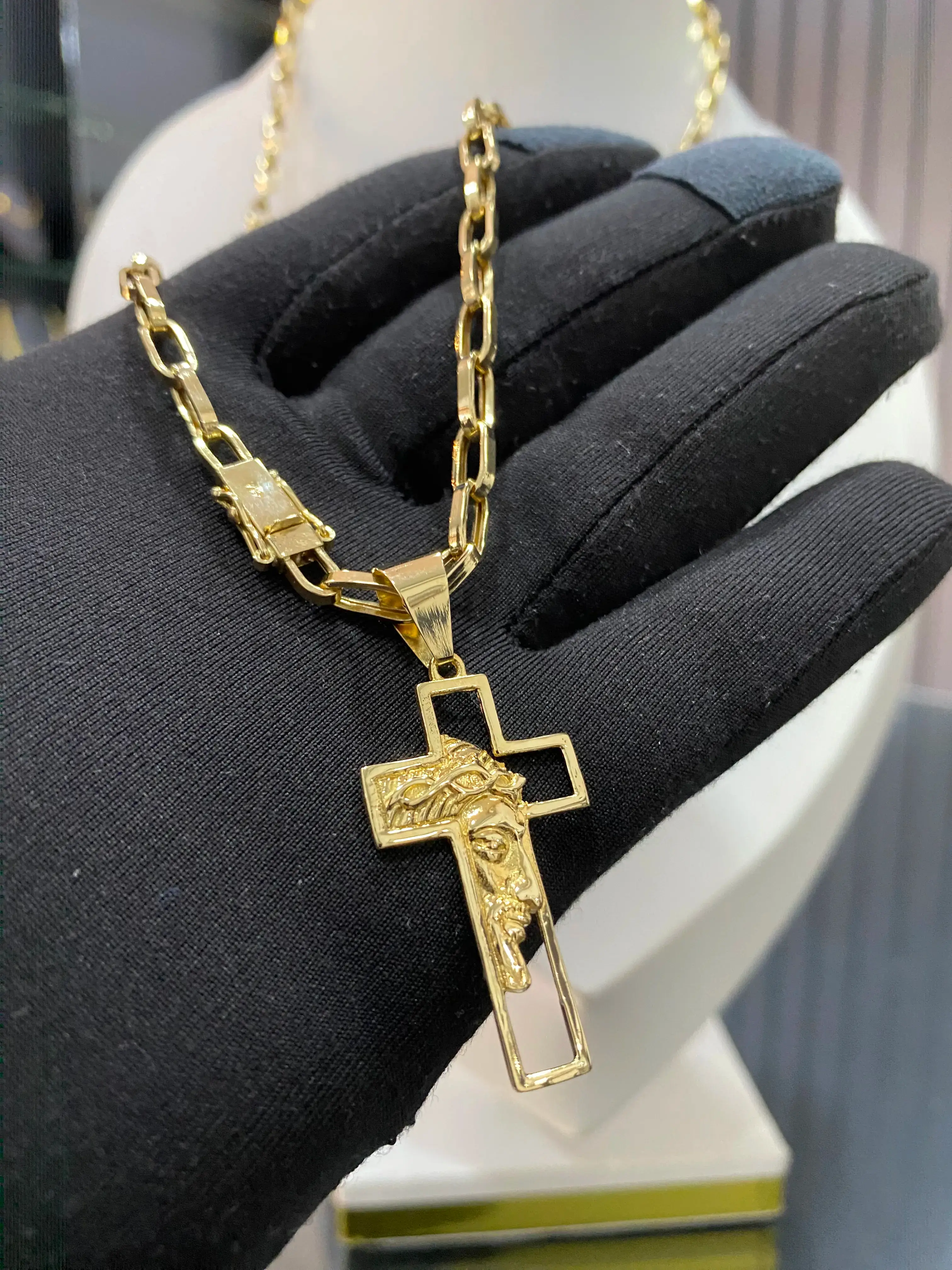 Pingente Cruz com Cristo 3D